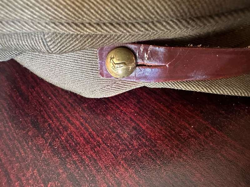 COMMANDOS PEAKED CAP WITH BRASS CAP BADGE-WORN 1963-1976-STILL GOOD CONDITION