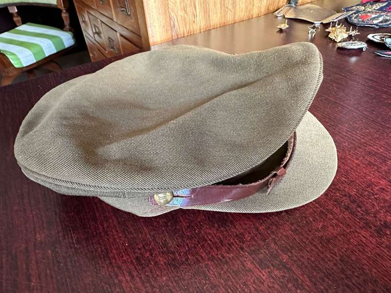 COMMANDOS PEAKED CAP WITH BRASS CAP BADGE-WORN 1963-1976-STILL GOOD CONDITION