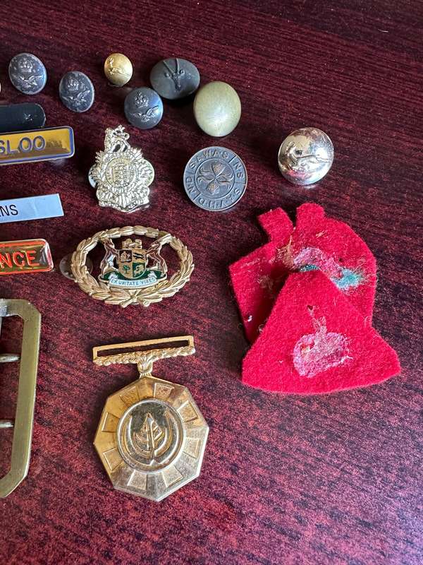 MIXED MILITARY LOT