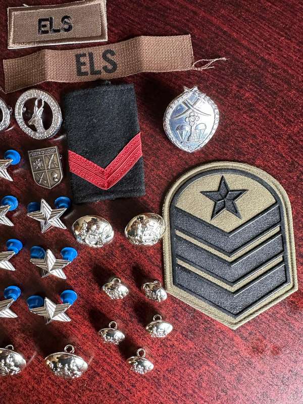 MIXED MILITARY LOT