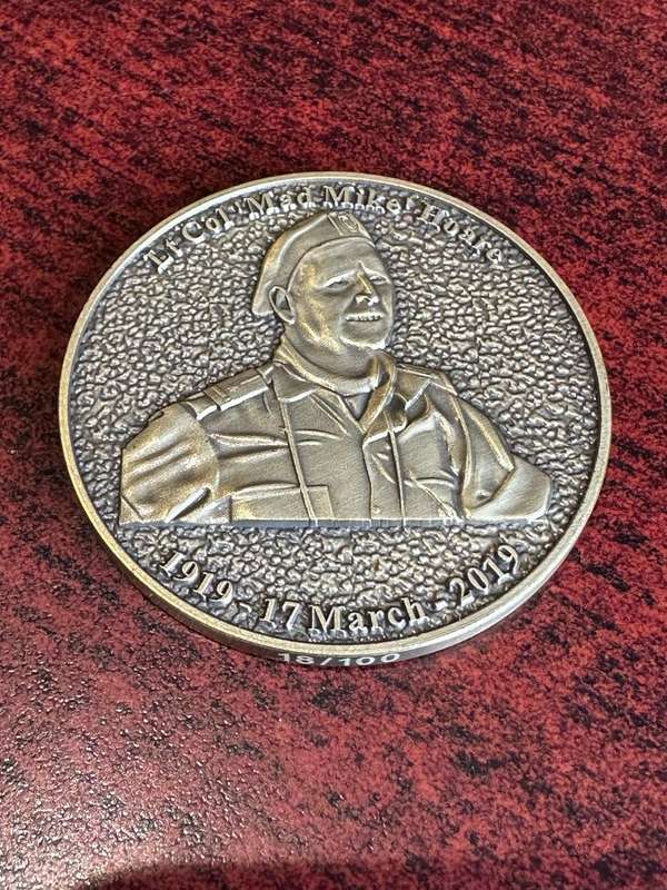 LT. COL. HOARE CHALLENGE COIN NO 18 OF ONLY 100 MADE WITH CERTIFICATE OF AUTHENTICITY (ORIGINAL SIGN