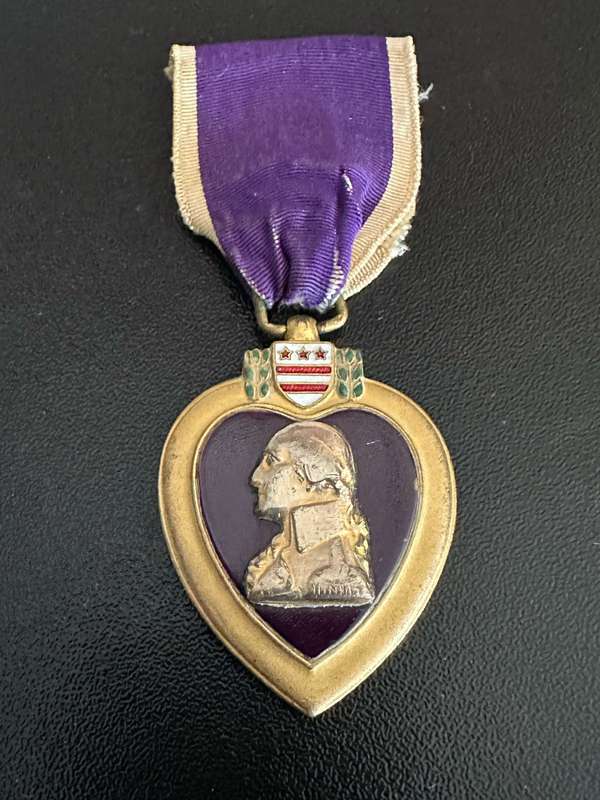 FULL SIZE US PURPLE HEART, MEDAL-VIETNAM PERIOD-NUMBERED 299363 ON THE RIM