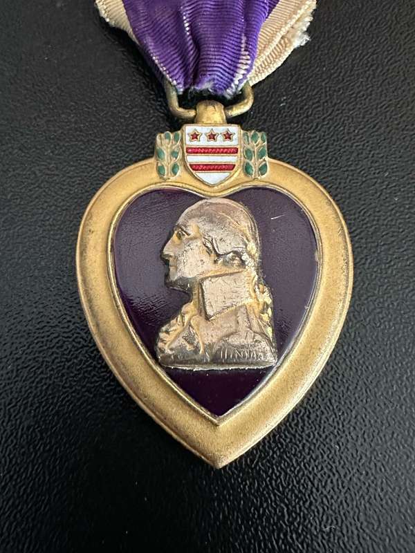 FULL SIZE US PURPLE HEART, MEDAL-VIETNAM PERIOD-NUMBERED 299363 ON THE RIM