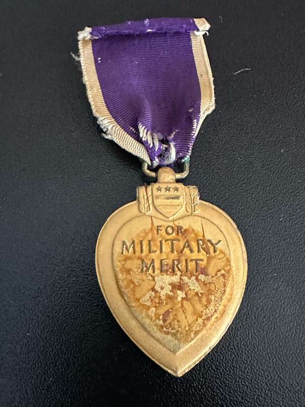 FULL SIZE US PURPLE HEART, MEDAL-VIETNAM PERIOD-NUMBERED 299363 ON THE RIM