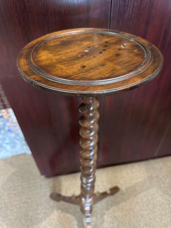 CAPE STINKWOOD 19TH CENTURY GUERIDON-HEIGHT 1030 MM-BARLEY TWISTER GEORGIAN STYLE LEGS