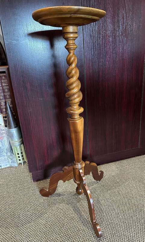 STINKWOOD BARLEY TWIST GUERIDON-EARLY 1900'S- HEIGHT 910 MM