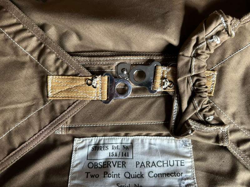 OBSERVER PARACHUTE BAG IN ALMOST MINT CONDITION