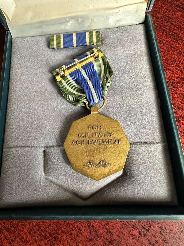 US ARMY ACHIEVEMENT MEDAL (AAM)-FULL SIZE -BOXED