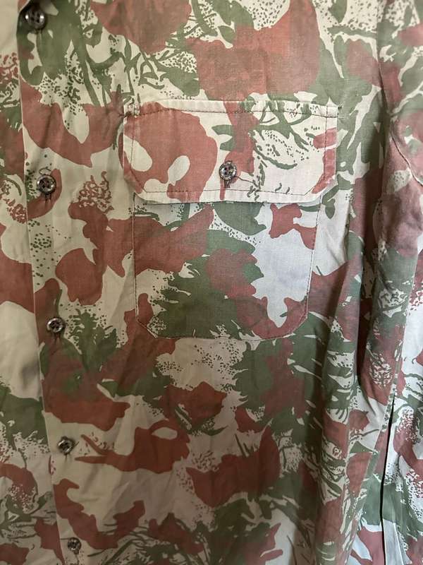 TASK FORCE 2ND PATTERN CAMO LONG SLEEVE SHIRT-MEASURES 60 CM ARMPIT TO ARMPIT-SIZE LARGE-LABELLED AN