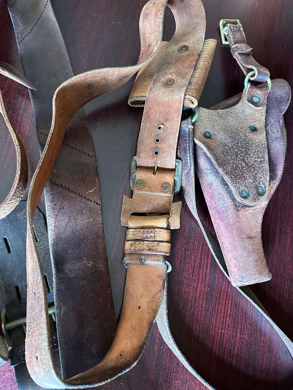 MIXED LEATHER BELT LOT -SOLD TOGETHER