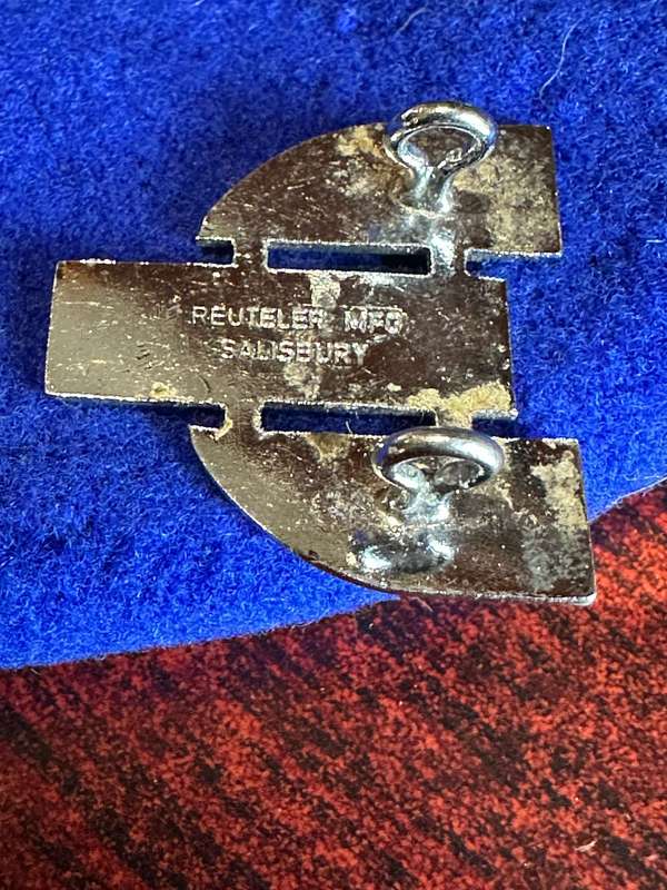 RHODESIAN 1 PSYCHOLOGICAL OPS UNIT BERET-ORIGINAL-THE CAP BADGE WITH MAKERS MARKINGS-THE BERET IS IN
