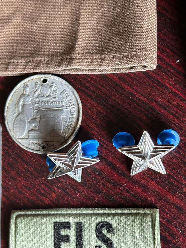 MIXED MILITARY LOT