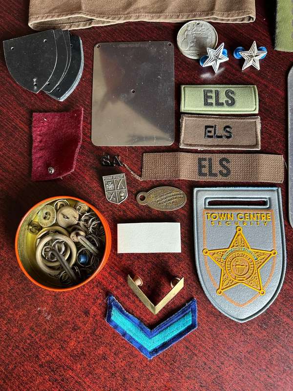 MIXED MILITARY LOT