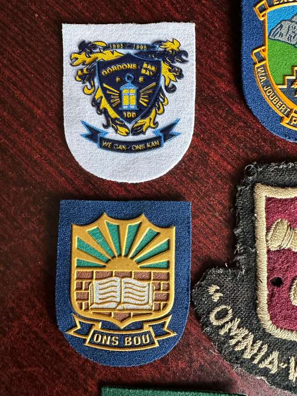 MIXED SCHOOL BADGE LOT