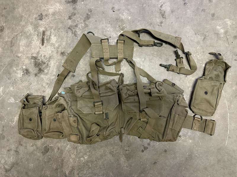 SADF PATTERN 73 SKELETON-YOKE,KIDNEY POUCHES,BELT AND 3 AMMO POUCHES