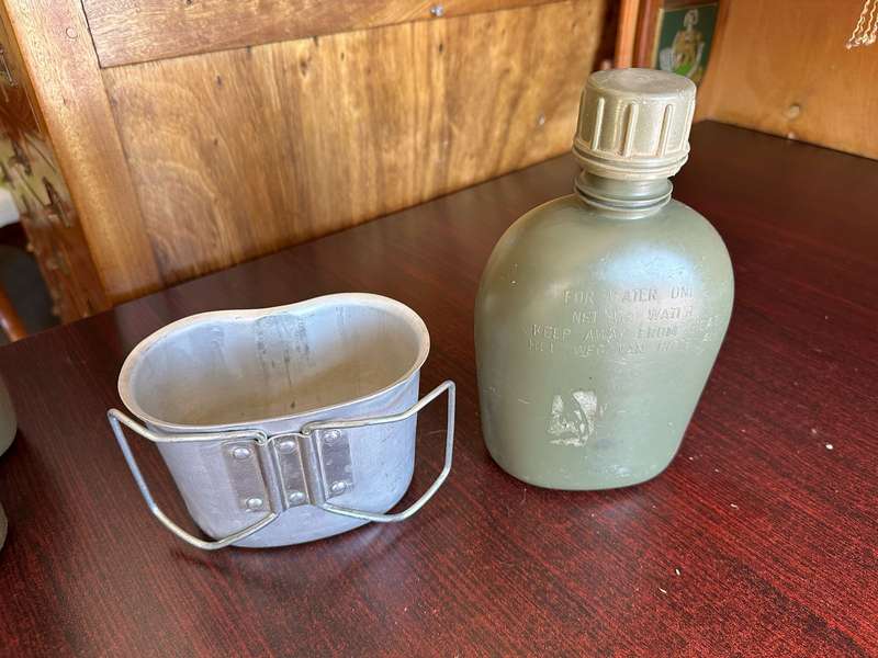 SADF PERIOD WATER BOTTLE WITH FIRE BUCKET AND LID