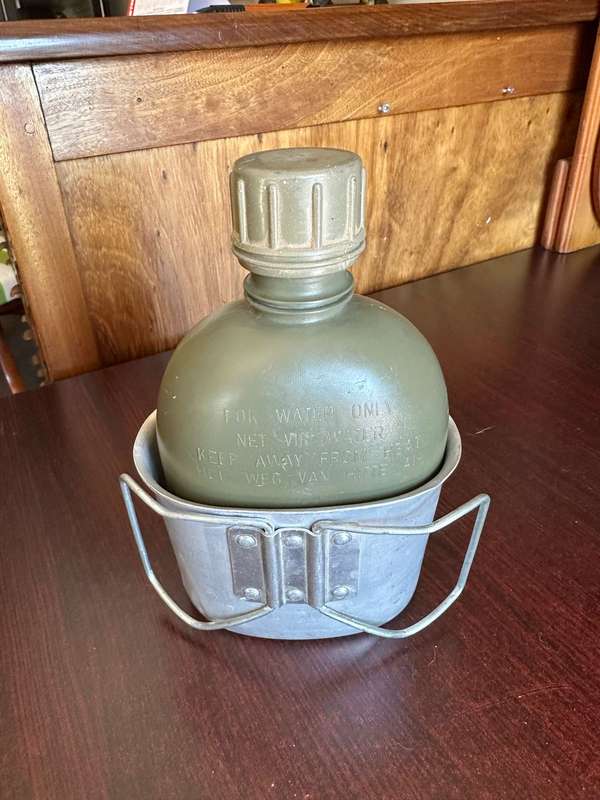 SADF PERIOD WATER BOTTLE WITH FIRE BUCKET AND LID