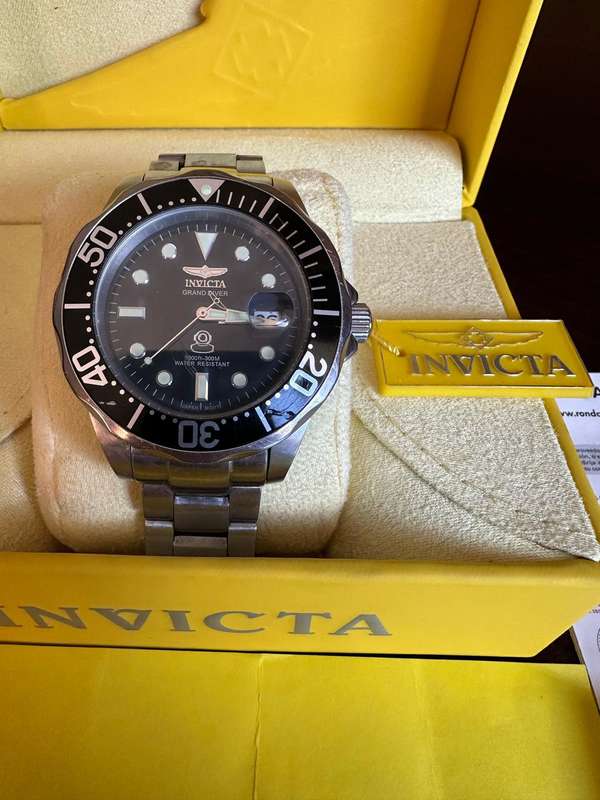 INVICTA MENS,SPECIALTY QUARTS CHRONOGRAPH,MODEL NO 80303-MODEL YEAR 2013-CASE METERIAL STAINLESS STE