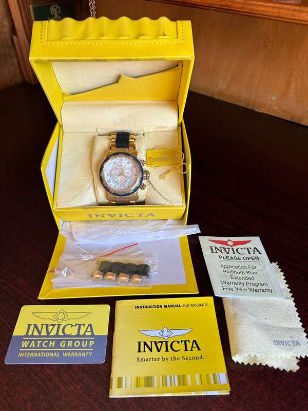 INVICTA MENS,SPECIALTY QUARTS CHRONOGRAPH,-CASE METERIAL STAINLESS STEEL-CASE DIAMETER 46 MM-CASE TH