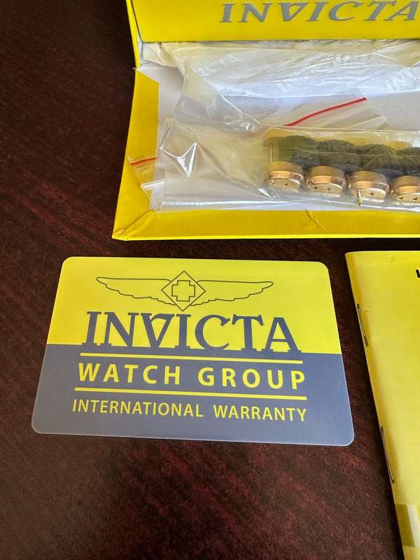 INVICTA MENS,SPECIALTY QUARTS CHRONOGRAPH,-CASE METERIAL STAINLESS STEEL-CASE DIAMETER 46 MM-CASE TH