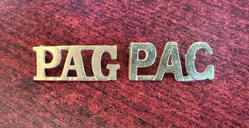 PRINCE ALFREDS GUARD,BRASS SHOULDER TITLE PAIR-WORN 1933/34- LUGS INTACT