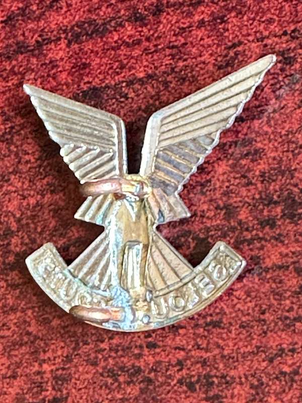 RHODESIA SELOUS SCOUTS CAP BADGE- 2 LUGS