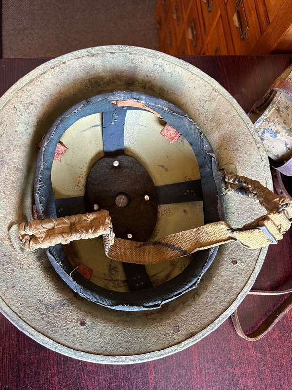 BRITISH WW2 MARK 2 STEEL HELMET WITH WW2 WATER BOTTLE-THE BOTTLE IS COMPLETE WITH STOPPER AND LEATHE