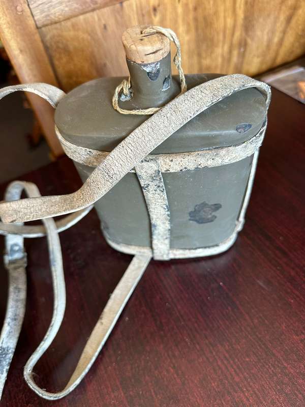 BRITISH WW2 MARK 2 STEEL HELMET AND WW2 WATER BOTTLE