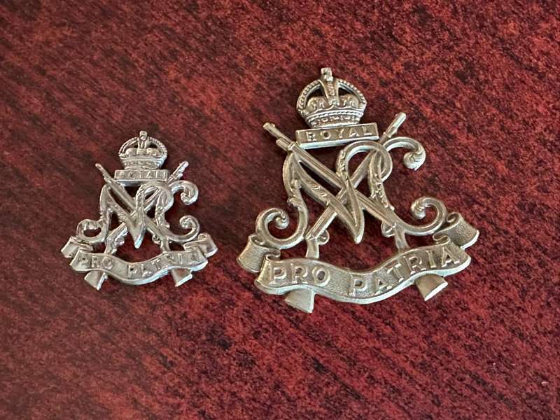 Royal Natal carbineers cap and one collar. Worn 1936-1940's. Lugs complete