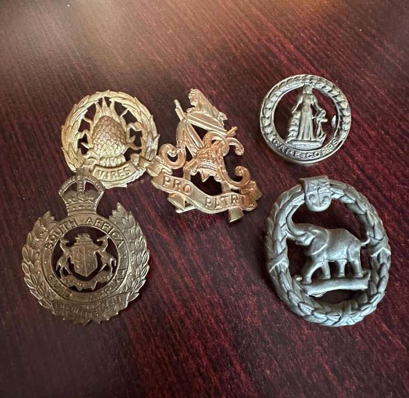 SA cap badges,mixed lot of 5. Sold together