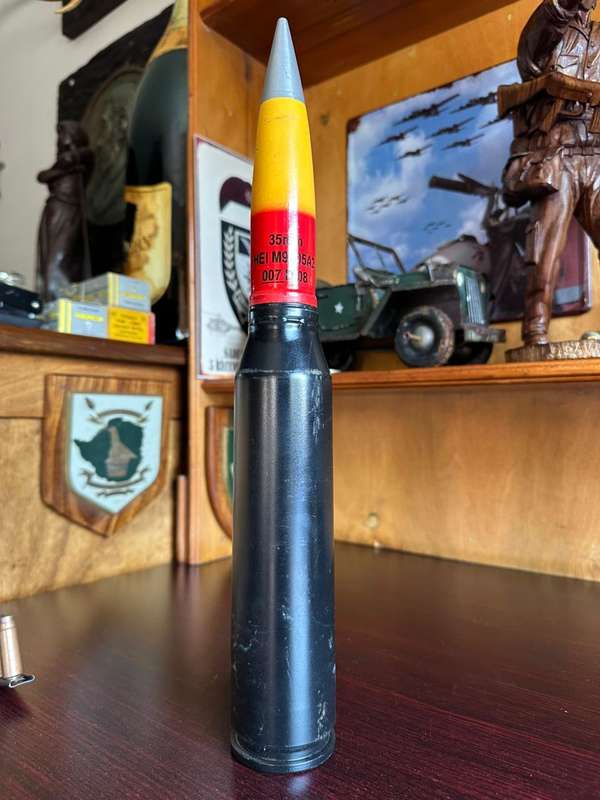 FFE 35 mm round. Height 38,5 cm. Inert