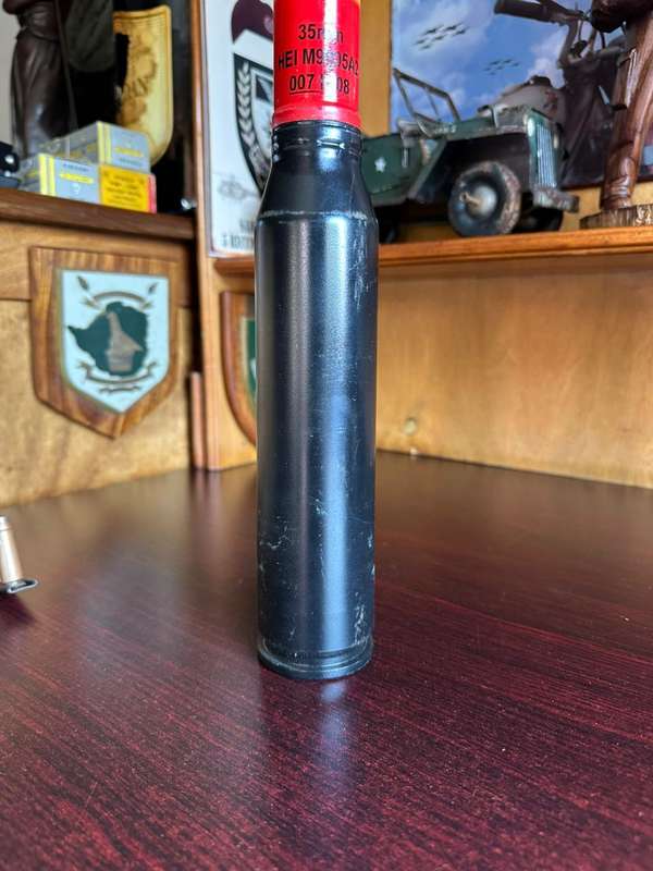 FFE 35 mm round. Height 38,5 cm. Inert
