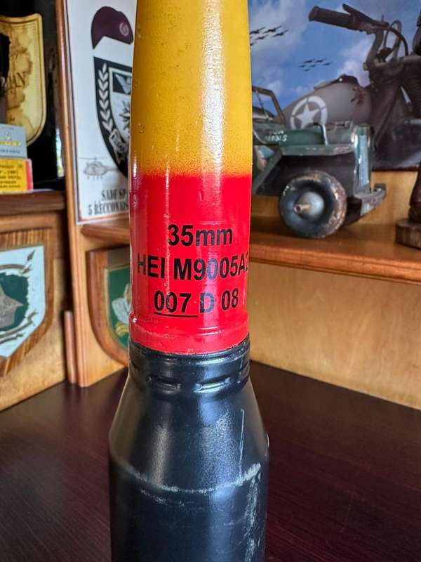 FFE 35 mm round. Height 38,5 cm. Inert