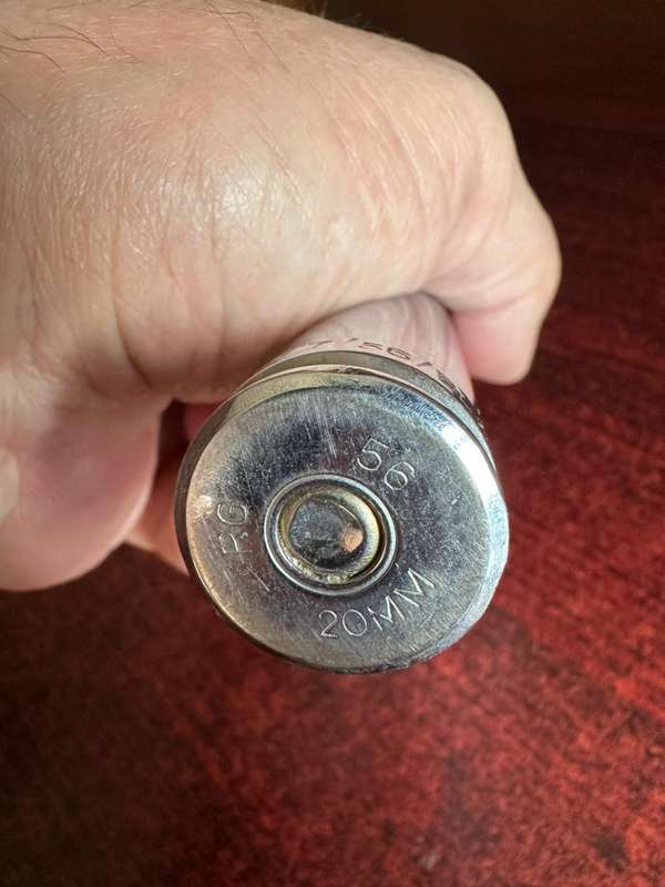 20 mm round. height 18 cm. Inert
