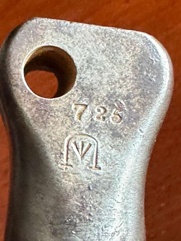 Boer war pattern 1888 Mk.1 bayonet leather covered metal scabbard. Wilkinson makers mark.
