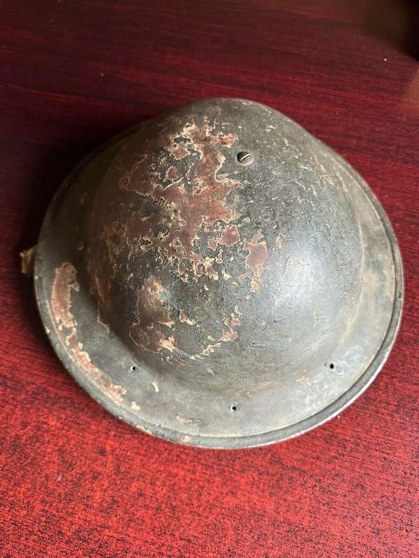 British Brodie helmet. WW2. Complete condition.