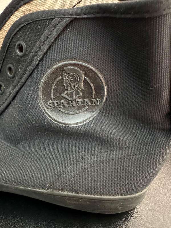 Original Rhodesian tekkies. Size 8. Unworn condition.