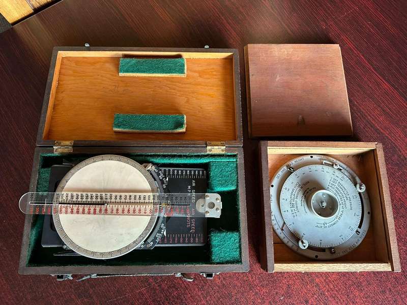 Original WW2 navigation equipment ,complete and good condition. Computer height and air speed mark