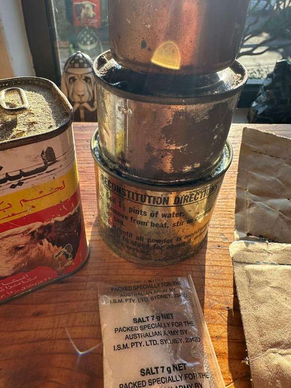 Original Rhodesian rat packs, only for display purpose. Not consumption. One complete,one uncomplete