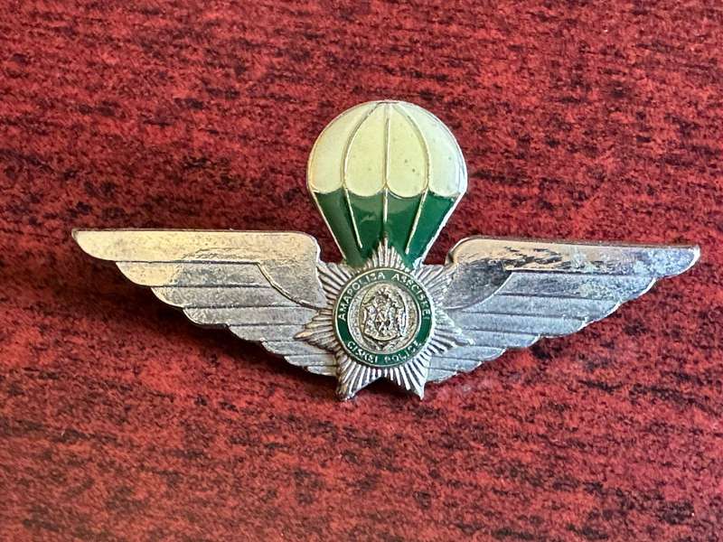 Ciskei police,chromed and enamel, parachute wing. 2 Pins.