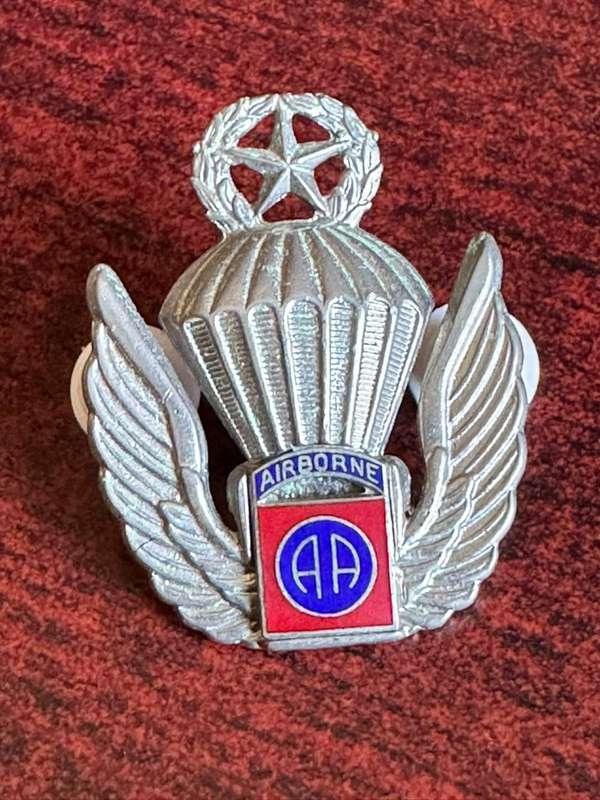 1970's-80's. 82nd Airborne division freefall para wings. 2 Pins