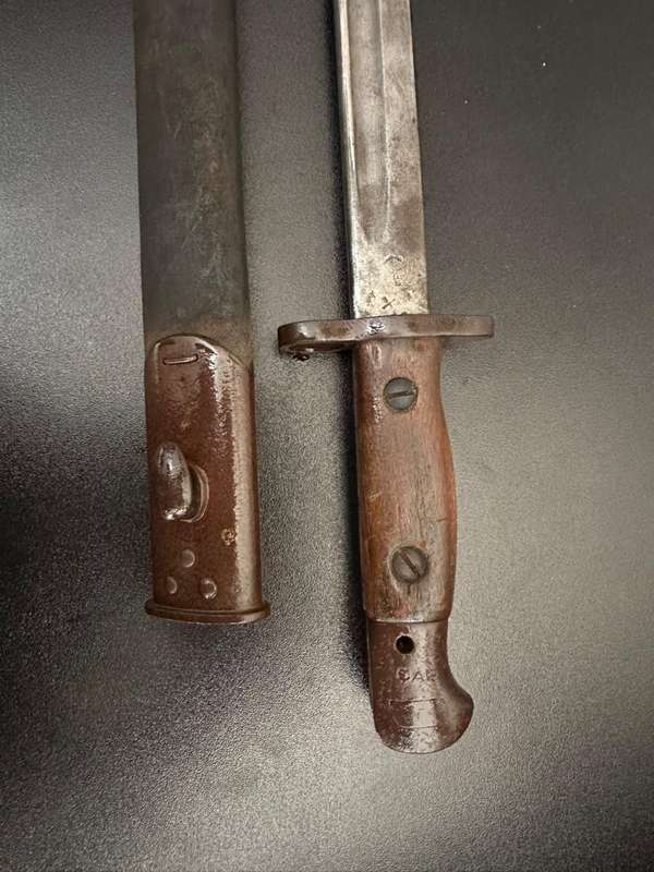 1907 Pattern bayonet with scabbard. Wilkinson makers markings.