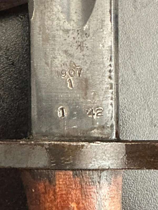 1907 Pattern bayonet with scabbard. Good condition.