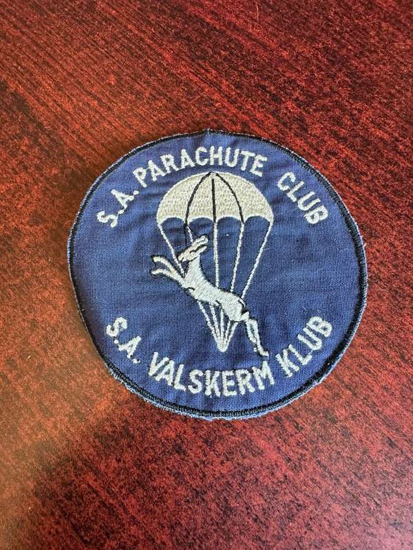 1980's Civilian para club badge. Used by SA recces for training. Described in the book, Special forc