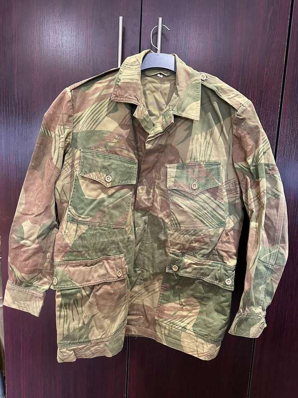 Rhodesian camo jacket, early brush stroke pattern,late 1960's-early 1970's. Size large,measures 60c