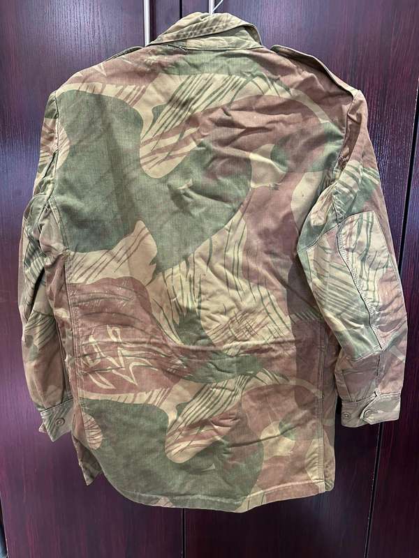 Rhodesian camo jacket, early brush stroke pattern,late 1960's-early 1970's. Size large,measures 60c