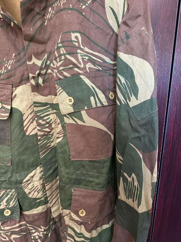 Rhodesian camo jacket. Size extra large. Measures 63 cm armpit to armpit. Sleeve length 68cm. Padded