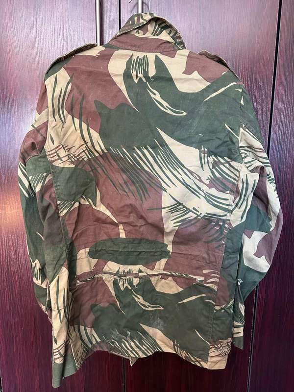 Rhodesian camo jacket. Size extra large. Measures 63 cm armpit to armpit. Sleeve length 68cm. Padded