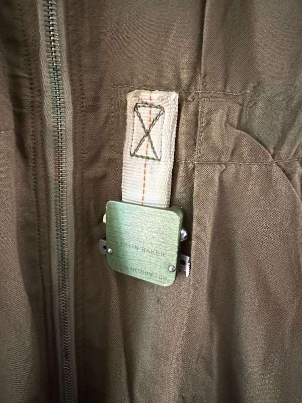 Border war period flight overall. Zips working. Comes with ranks and pilots wing, as well as surviva