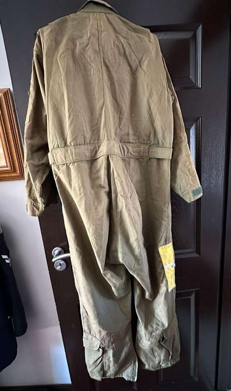 Border war period flight overall. Zips working. Comes with ranks and pilots wing, as well as surviva